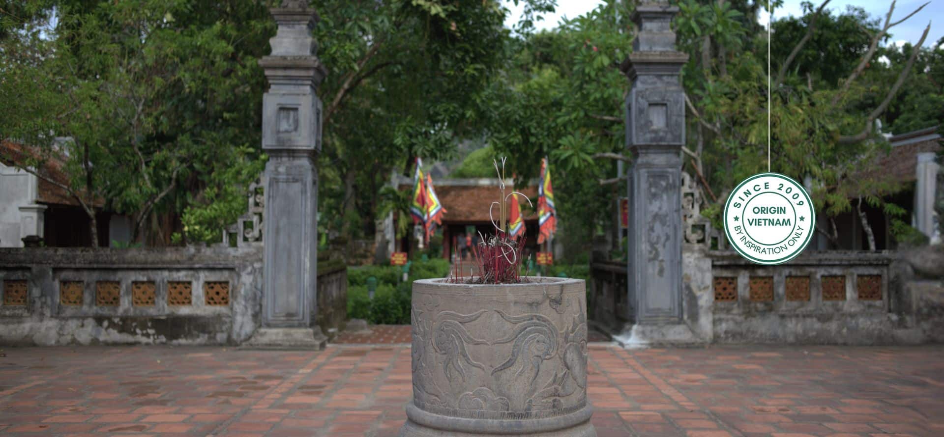 Hoa Lu ancient capital tours exploring historic temples and landscapes