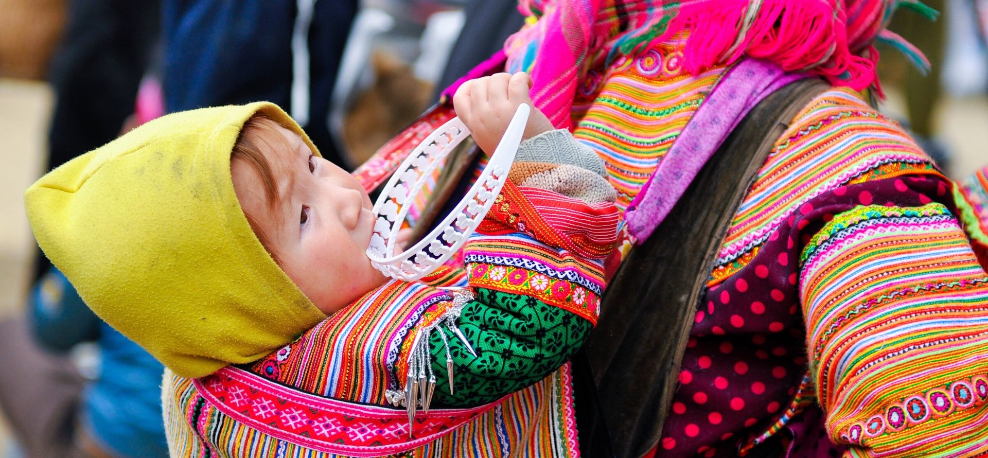 Sapa Luxury Package Plus Can Cau Market Sapa tour by Origin Vietnam