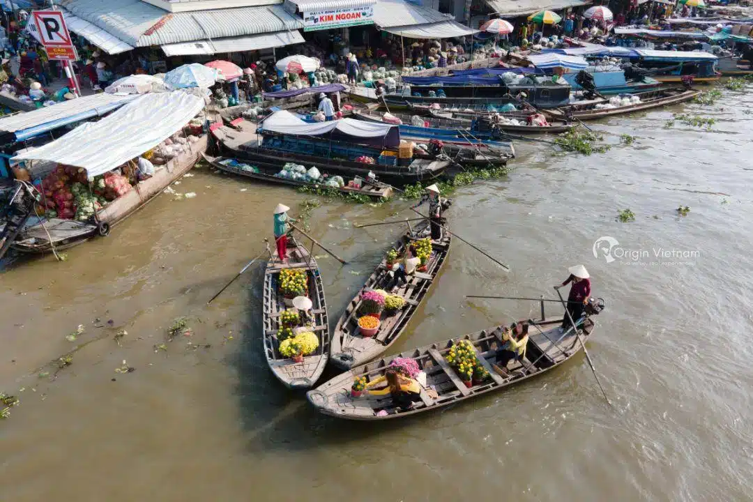 IMG Cai Rang floating market 5.jpg